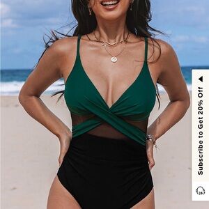 NWT Cupshe Women’s Medium Green and Black Swimsuit
